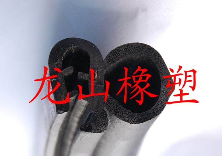 供应EPDM钢片复合体密封条，汽车复合体密封条，密封条